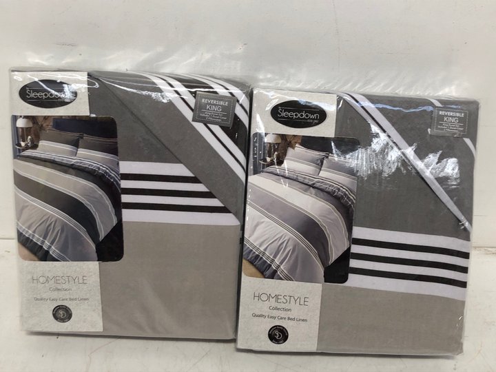 John Pye Auctions 2 X SLEEP DOWN REVERSIBLE KING SIZE DUVET COVER