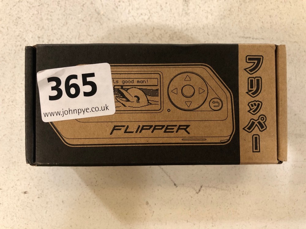 John Pye Auctions FLIPPER ELECTRONIC PET TOY MULTITOOL EDUCATIONAL