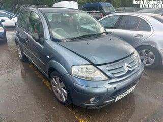 Location: North Woolwich - 2006 CITROEN C3 SX AUTO 5 Door Hatchback REG: EF55XYX, Keys: No, MOT Expiry date: 27/02/2025, 1587 Petrol, 4 Speed Auto Petrol, Former Keepers: 5