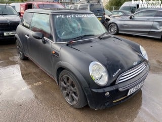 Location: North Woolwich - 2005 MINI MINI COOPER 3 Door Hatchback REG: LC55ODM, Keys: No, MOT Expiry date: 06/10/2023, 1598 Petrol, 5 Speed Manual Petrol, Former Keepers: 8