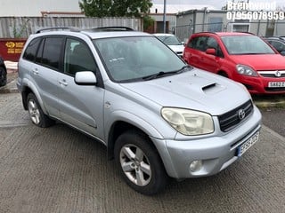 Location: Brentwood - 2005 TOYOTA RAV4 XT-R D-4D Estate REG: EF55ZCE, Keys: No, MOT Expiry date: 11/11/2023, 1995 Diesel, 5 Speed Manual Diesel, Former Keepers: 6