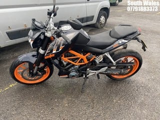 Location: South Wales - 2016 KTM 390 DUKE 16 MOTORCYCLE REG: WU16CJX, 373CC PETROL, 5 Speed manual petrol, Former Keepers: 4, Keys: No, MOT Expiry date: 20/04/2024