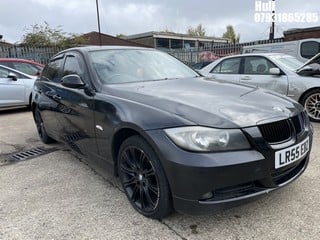 Location: Hull - 2005 BMW 320D SE 4 Door Saloon REG: LR55EBZ, Keys: No, MOT Expiry date: 11/01/2025, 1995 Diesel, 6 Speed Manual Diesel, Former Keepers: 16