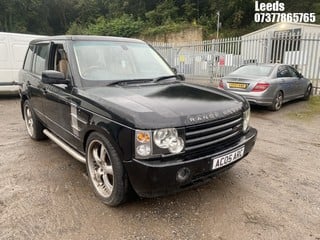 Location: Leeds - 2005 LAND ROVER  Estate REG: AC05ARC, Keys: No, MOT Expiry date: 01-12-2023, 2926 Diesel, , Former Keepers: 5