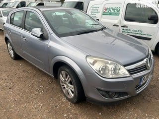 Location: North Woolwich - 2009 VAUXHALL ASTRA DESIGN 5 Door Hatchback REG: PJ59TCV, Keys: No, MOT Expiry date: 14/09/2024, 1598 Petrol, 5 Speed Manual Petrol, Former Keepers: 5