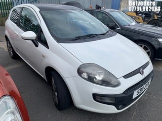 Location: Belvedere - 2011 FIAT PUNTO EVO GP 3 Door Hatchback REG: SB11ZFX, Keys: No, MOT Expiry date: 29/06/2024, 1368 Petrol, 5 Speed Manual Petrol, Former Keepers: 8