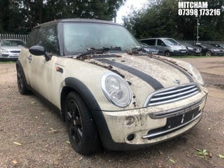 Location: Mitcham - 2004 MINI MINI COOPER 3 Door Hatchback REG: KM54LKK, Keys: No, MOT Expiry date: 31/01/2023, 1598 Petrol, 5 Speed Manual Petrol, Former Keepers: 7