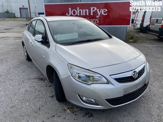 Location: South Wales - 2010 VAUXHALL ASTRA EXCLUSIV 113 5 Door Hatchback REG: DV10LNA, Keys: No, MOT Expiry date: 16/11/2024, 1598 Petrol, 5 Speed Manual Petrol, Former Keepers: 8