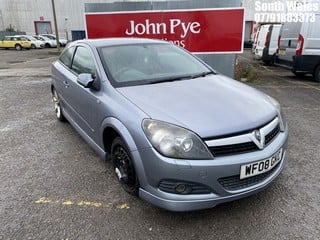 Location: South Wales - 2008 VAUXHALL ASTRA SRI+ 3 Door Hatchback REG: WF08GKC, Keys: No, MOT Expiry date: 25/09/2024, 1796 Petrol, 5 Speed Manual Petrol, Former Keepers: 4