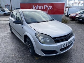 Location: South Wales - 2006 VAUXHALL ASTRA CLUB TWINPORT 5 Door Hatchback REG: KB55KYF, Keys: No, MOT Expiry date: 25/03/2025, 1364 Petrol, 5 Speed Manual Petrol, Former Keepers: 8