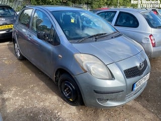 Location: North Woolwich - 2007 TOYOTA YARIS ZINC 5 Door Hatchback REG: ND07NTJ, Keys: No, MOT Expiry date: 11/06/2024, 1296 Petrol, 5 Speed Manual Petrol, Former Keepers: 9