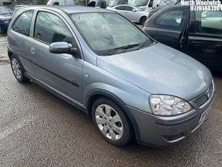 Location: North Woolwich - 2004 VAUXHALL CORSA SXI 16V 3 Door Hatchback REG: NA04UGX, Keys: No, MOT Expiry date: 30/08/2024, 1199 Petrol, 5 Speed Manual Petrol, Former Keepers: 6