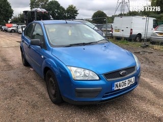 Location: Mitcham - 2006 FORD FOCUS LX 5 Door Hatchback REG: NA06DHJ, Keys: No, MOT Expiry date: 23/09/2023, 1596 Petrol, 5 Speed Manual Petrol, Former Keepers: 6