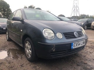 Location: Mitcham - 2004 VOLKSWAGEN POLO TWIST 5 Door Hatchback REG: EX54LNW, Keys: No, MOT Expiry date: 04/07/2025, 1390 Petrol, 5 Speed Manual Petrol, Former Keepers: 10