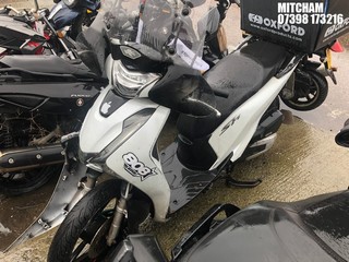 Location: Mitcham - 2017 HONDA SH 125 AD-H Motorcycle REG: GK67XOJ, Keys: No, MOT Expiry date: 28/09/2024, 125 Petrol, AUTOMATIC, Former Keepers: 6