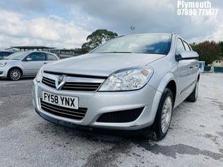 Location: Plymouth - 2008 VAUXHALL ASTRA LIFE A/C A Estate REG: FY58YNX, Keys: No, MOT Expiry date: 26/02/2025, 1796 Petrol, 4 Speed Auto Petrol, Former Keepers: 4