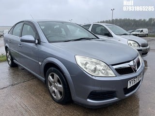 Location: Hull - 2007 VAUXHALL VECTRA EXCLUSIV 5 Door Hatchback REG: YY57EFW, Keys: No, MOT Expiry date: 01/11/2024, 1796 Petrol, 5 Speed Manual Petrol, Former Keepers: 6