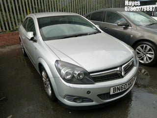 Location:  Hayes - 2010 VAUXHALL ASTRA SRI 88 3 Door Hatchback REG: BN60HKH, Keys: No, MOT Expiry date: 20/01/2024, 1364 Petrol, 5 Speed Manual Petrol, Former Keepers: 6