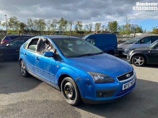 Location: Manchester - 2007 FORD FOCUS ZETEC CLIMATE 5 DOOR HATCHBACK REG: MT57HEU, 1596cc PETROL, 5 SPEED MANUAL PETROL, Former Keepers: 8, Keys: No, MOT Expiry date: 11/10/2024