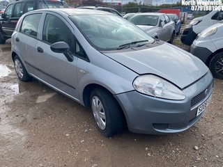 Location: North Woolwich - 2008 FIAT GRANDE PUNTO ACTIVE 65 5 Door Hatchback REG: SD08VJJ, Keys: No, MOT Expiry date: 13/04/2024, 1242 Petrol, 5 Speed Manual Petrol, Former Keepers: 6