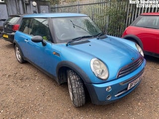 Location: North Woolwich - 2004 MINI MINI ONE 3 Door Hatchback REG: BF54DDZ, Keys: No, MOT Expiry date: 20/01/2025, 1598 Petrol, 5 Speed Manual Petrol, Former Keepers: 8