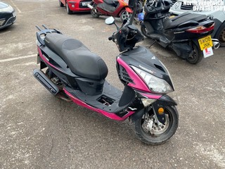 Location: North Woolwich - 2018 LEXMOTO TITAN 125 ZN 125 T-8F Motorcycle REG: EN18ECF, Keys: No, MOT Expiry date: 23/08/2021, 125 Petrol, AUTOMATIC, Former Keepers: 4