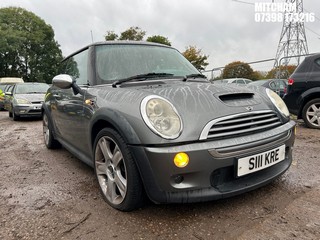 Location: MITCHAM - 2005 MINI MINI COOPER S AUTO 	 3 DOOR HATCHBACK REG: S111KRE, 1598cc PETROL, 6 SPEED AUTO PETROL, Former Keepers: 9, Keys: No, MOT: Expiry date25/04/2024