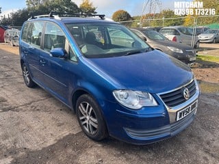 Location: MITCHAM - 2008 VOLKSWAGEN TOURAN SE TDI 105 	 MPV REG: WV58BMO, 1896cc DIESEL, 6 SPEED MANUAL DIESEL, Former Keepers: 5, Keys: No, MOT: Expiry date09/10/2024