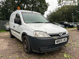 Location: Mitcham - 2009 VAUXHALL COMBO 2000 CDTI Car Derived Van REG: WM09LNG, Keys: No, MOT Expiry date: 23/08/2024, 1248 Diesel, 5 Speed Manual Diesel, Former Keepers: 3