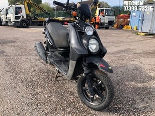 Location: Mitcham - 2013 YAMAHA  BWS 125 Scooter REG: LF13KTA, Keys: No, MOT Expiry date: 25/09/2023, 124 Petrol, Automatic, Former Keepers: 9