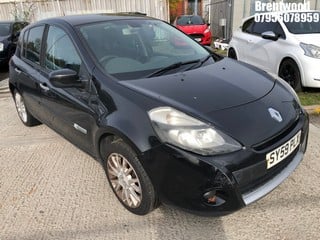 Location: BRENTWOOD - 2009 RENAULT  CLIO DYNAMIQUE TCE 5 DOOR HATCHBACK REG: SY59PLX, 1149cc PETROL, 5 SPEED MANUAL PETROL, Former Keepers: 7, Keys: No, MOT: Expiry date16/10/2024