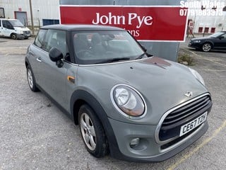 Location: South Wales - 2017 MINI COOPER 3 Door Hatchback REG: CE67TZH, Keys: No, MOT Expiry date: 18/05/2024, 1499 Petrol, 6 Speed Manual Petrol, Former Keepers: 3