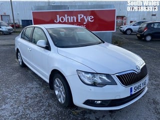 Location: South Wales - 2015 SKODA SUPERB S GREENLINE III TD 5 Door Hatchback REG: SH15YAE, Keys: No, MOT Expiry date: 22-03-2023, 1598 Diesel, 6 Speed Manual Diesel, Former Keepers: 4