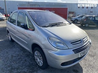 Location: South Wales - 2010 CITROEN XSARA PICASSO DESIRE HDI Estate REG: CV10ZFJ, Keys: No, MOT Expiry date: 31-03-2024, 1560 Diesel, 5 Speed Manual Diesel, Former Keepers: 3