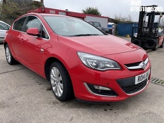 Location: Hull - 2014 VAUXHALL  ASTRA ELITE 5 Door Hatchback REG: RO14UWG, Keys: No, MOT Expiry date: 27,02,2025, 1598 Petrol, 5 Speed Manual Petrol, Former Keepers: 6