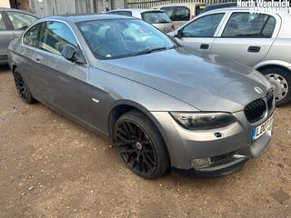 Location: North Woolwich - 2007 BMW 325I SE Coupe REG: LD07VVW, Keys: No, MOT Expiry date: 22/02/2022, 2497 Petrol, 6 Speed Manual Petrol, Former Keepers: 5