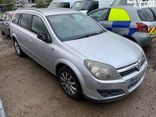 Location: North Woolwich - 2005 VAUXHALL ASTRA DESIGN AUTO Estate REG: BN55ENW, Keys: No, MOT Expiry date: 25/09/2025, 1796 Petrol, 4 Speed Auto Petrol, Former Keepers: 4