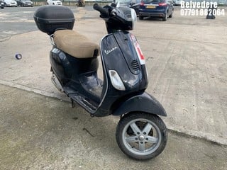 Location: Belvedere - 2005 PIAGGIO VESPA LX 125 SCOOTER REG: LJ05CWC, 124 CC PETROL, AUTOMATIC, Former Keepers: 1, Keys: No, MOT Expiry date: 09/11/2020