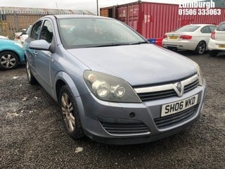 Location: Edinburgh - 2006 VAUXHALL ASTRA ACTIVE 5 Door Hatchback REG: SH06WKD, Keys: No, MOT Expiry date: 27/04/2025, 1598 Petrol, 5 Speed Manual Petrol, Former Keepers: 6