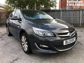 Location: Nottingham - 2013 VAUXHALL ASTRA ELITE CDTI AUTO 5 Door Hatchback REG: DL13KPZ, Keys: No, MOT Expiry date: 10/09/2024, 1956 Diesel, 6 Speed Auto Diesel, Former Keepers: 6