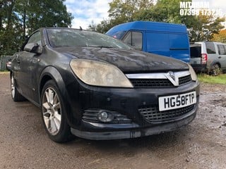 Location: Mitcham - 2008 VAUXHALL ASTRA T-TOP DESIGN CDTI Convertible REG: HG58FTP, Keys: No, MOT Expiry date: 17/04/2025, 1910 Diesel, 6 Speed Manual Diesel, Former Keepers: 2