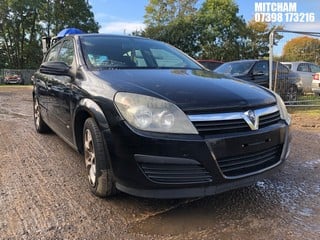 Location: Mitcham - 2005 VAUXHALL ASTRA SXI TWINPORT 5 Door Hatchback REG: LX55ZFP, Keys: No, MOT Expiry date: 30/08/2024, 1598 Petrol, 5 Speed Manual Petrol, Former Keepers: 6