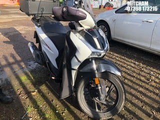 Location: Mitcham - 2022 HONDA SH 125 AD2-N Motorcycle REG: KS71WKR, Keys: No, MOT Expiry date: 15/02/2025, 125 Petrol, AUTOMATIC, Former Keepers: 4