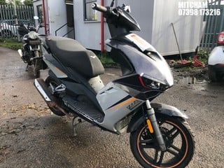 Location: Mitcham - 2020 LEXMOTO DIABLO 125 EFi LJ 125 T-8 Motorcycle REG: LF20RVN, Keys: No, MOT Expiry date: 29/09/2024, 125 Petrol, automatic, Former Keepers: 6