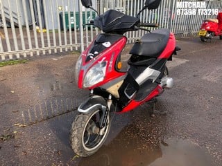 Location: Mitcham - 2013 SHENKE UNKNOWN Scooter REG: LJ62NZM, Keys: No, MOT Expiry date: 22/02/2019, 125 Petrol, AUTOMATIC, Former Keepers: 4