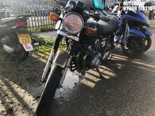 Location: Mitcham - 1985 SUZUKI  Motorcycle REG: B942HCU, Keys: No, MOT Expiry date: 27/06/2007, 673 Petrol, manual, Former Keepers: 11