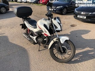 Location: BRENTWOOD - 2016 HONDA GLR 125 1WH-F 	 MOTORCYCLE REG: FM16UFJ, 125cc PETROL, AUTOMATIC, Former Keepers: 9, Keys: No, MOT: Expiry date28/02/2025