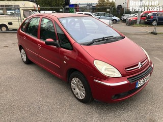 Location: BRENTWOOD - 2006 CITROEN XSARA PICASSO DESIRE 16V 	 ESTATE REG: FL56GHX, 1587cc PETROL, 5 SPEED MANUAL PETROL, Former Keepers: 4, Keys: No, MOT: Expiry date01/01/2025