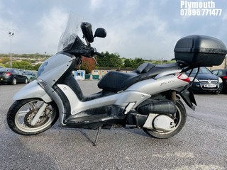 Location: Plymouth - 2009 YAMAHA X-CITY 250 Scooter REG: J22KDE, Keys: No, MOT Expiry date: 19/06/2025, 249 Petrol, , Former Keepers: 7