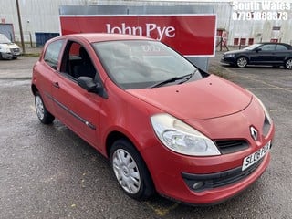 Location: South Wales - 2008 RENAULT CLIO FREEWAY 16V 75 3 Door Hatchback REG: SL08PUX, Keys: No, MOT Expiry date: 15/05/2024, 1149 Petrol, 5 Speed Manual Petrol, Former Keepers: 7